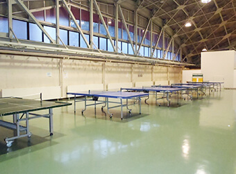 卓球台6台(うち1台は身障者用) 　卓球場のの大きさ 縦10m　横23.4m