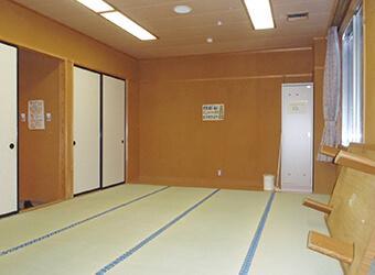 和室・8人部屋